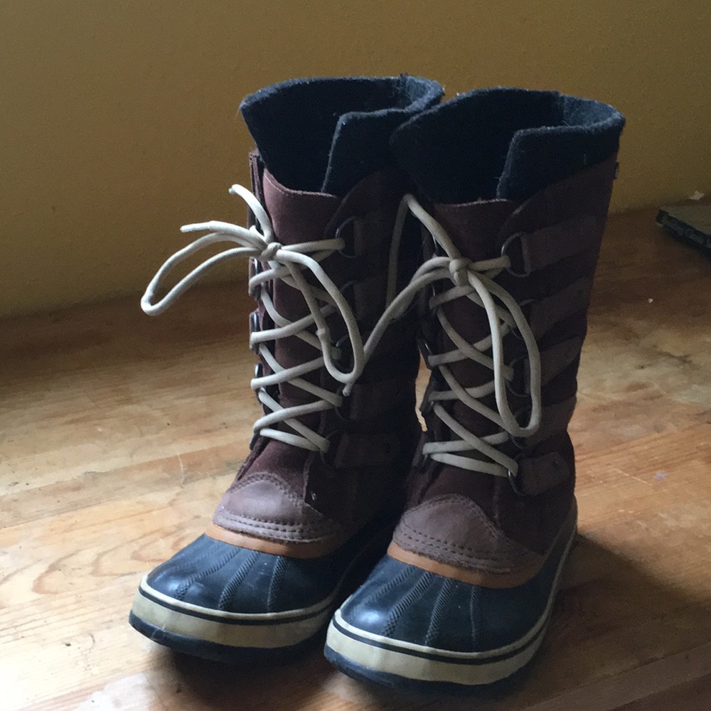 Sorel snow boots size 7